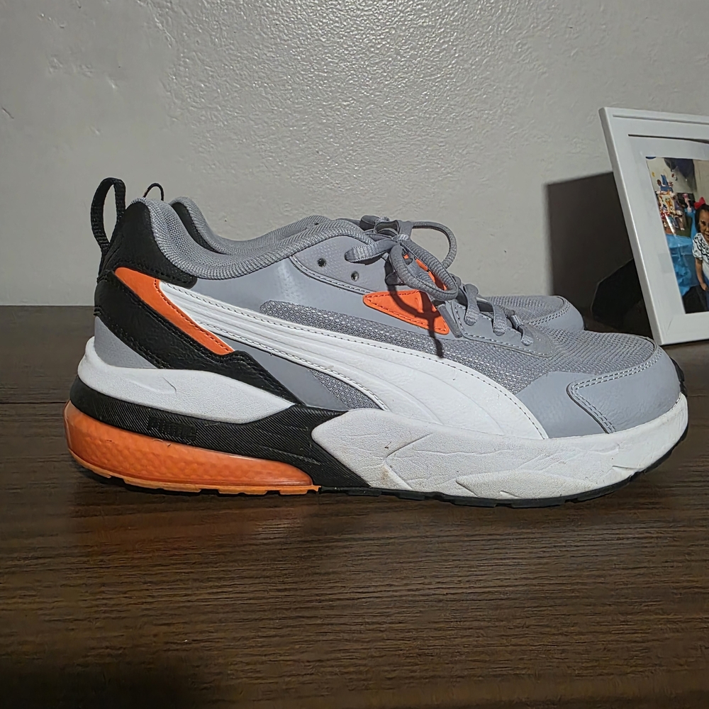 Puma Men's Gray and Orange Sneakers
